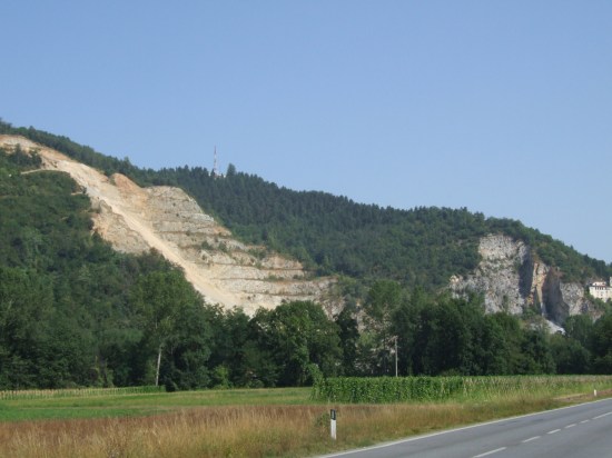 Cava di Roccaforte e Santa Lucia (a destra)