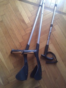 Stampelle con ampia base di appoggio sull'avambraccio