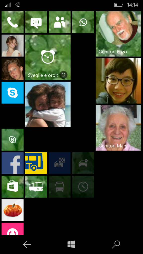 Contact live tile (now the old with squared picture and the new with a rounded picture ... that rotate somehow when the name is shown!)