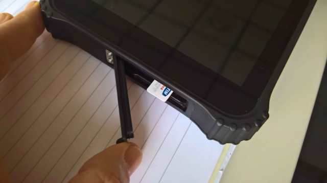 Wrong insertion of the SIM (for that PC)