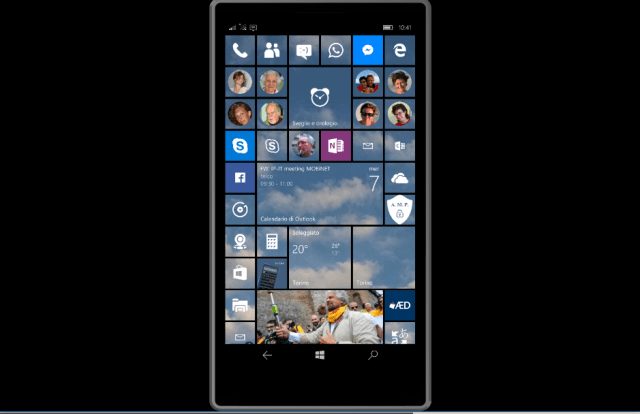 On the remote PC screen is displayed in real-time the smartphone screen