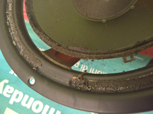 Remove the external edge of foam