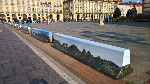 Barriere di cemento di p.zza Castello, Torino